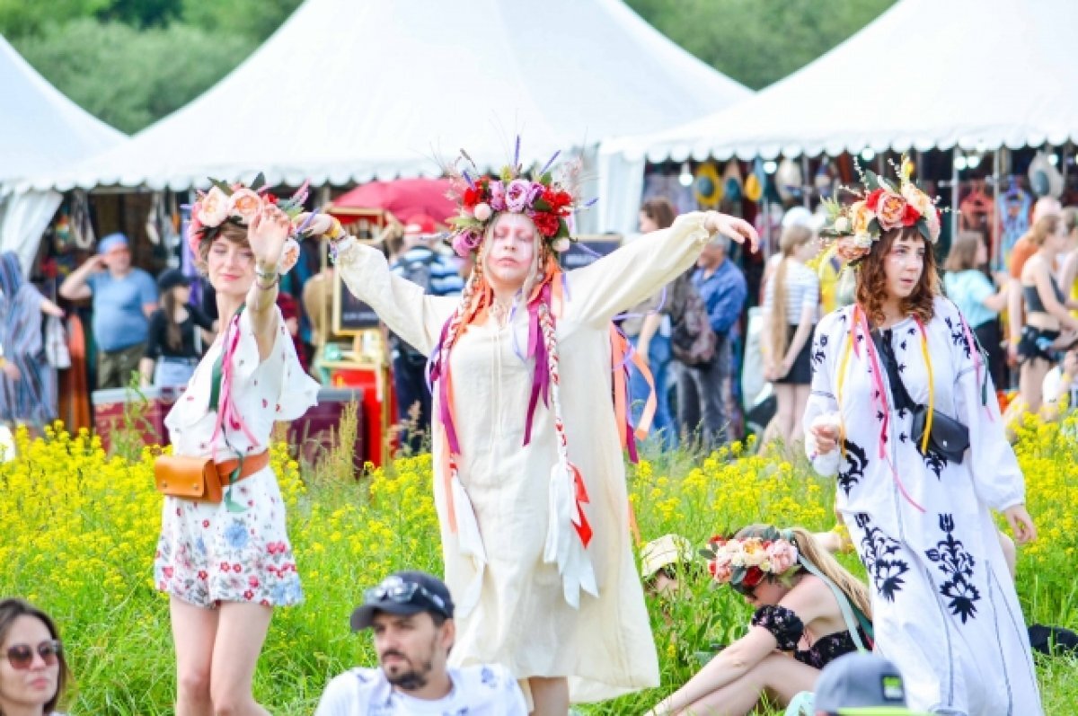    Мистические шоу, древнерусский рейв и хиты Агутина. Гид по «Дикой Мяте»