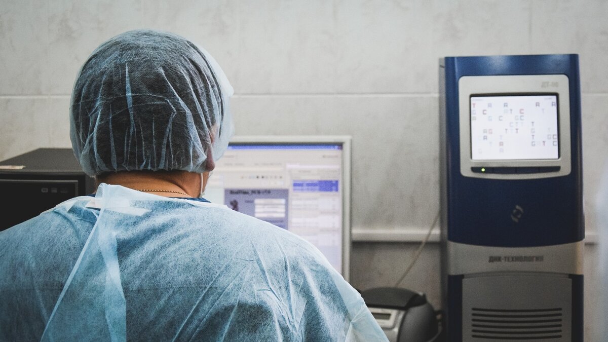     Два врача из Тюменской области получили награды от президента России Владимира Путина. Информация о награждении опубликована на официальном интернет-портале правовой информации.