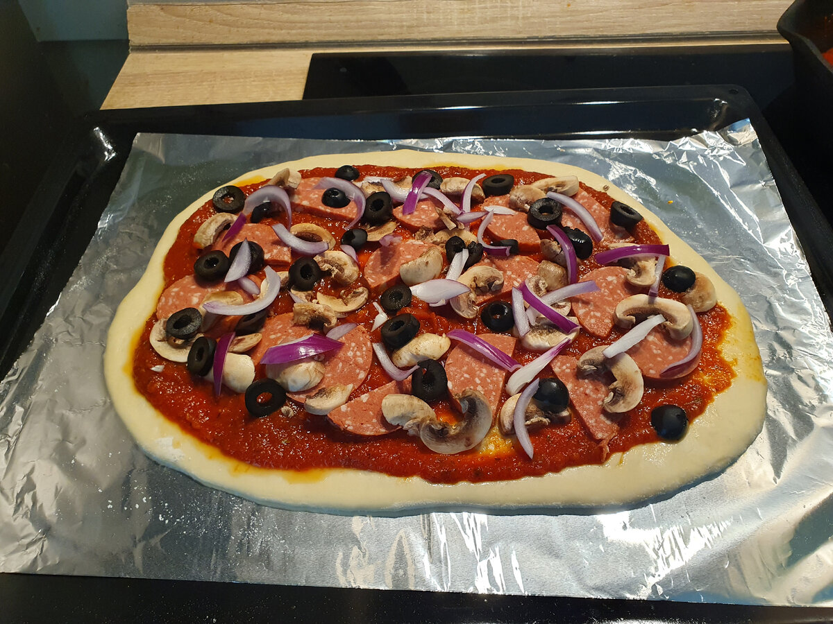 Здесь я положил сыр сверху, чтобы он лучше запекся