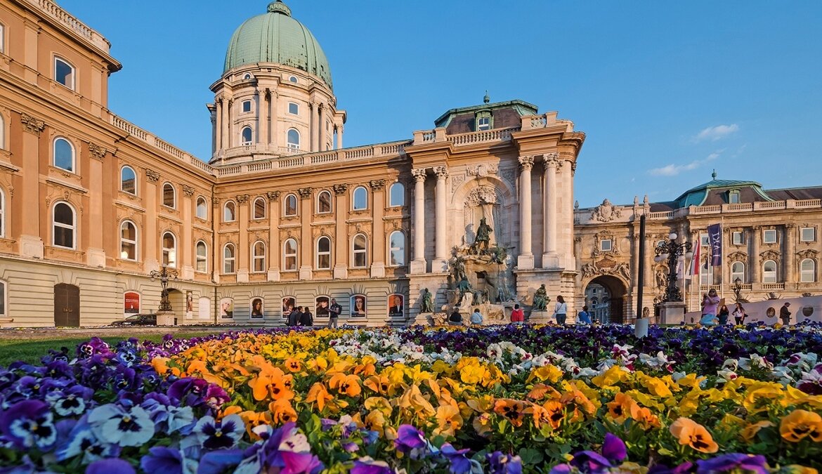 Официальный сайт города Будапешта budapest.hu📷
