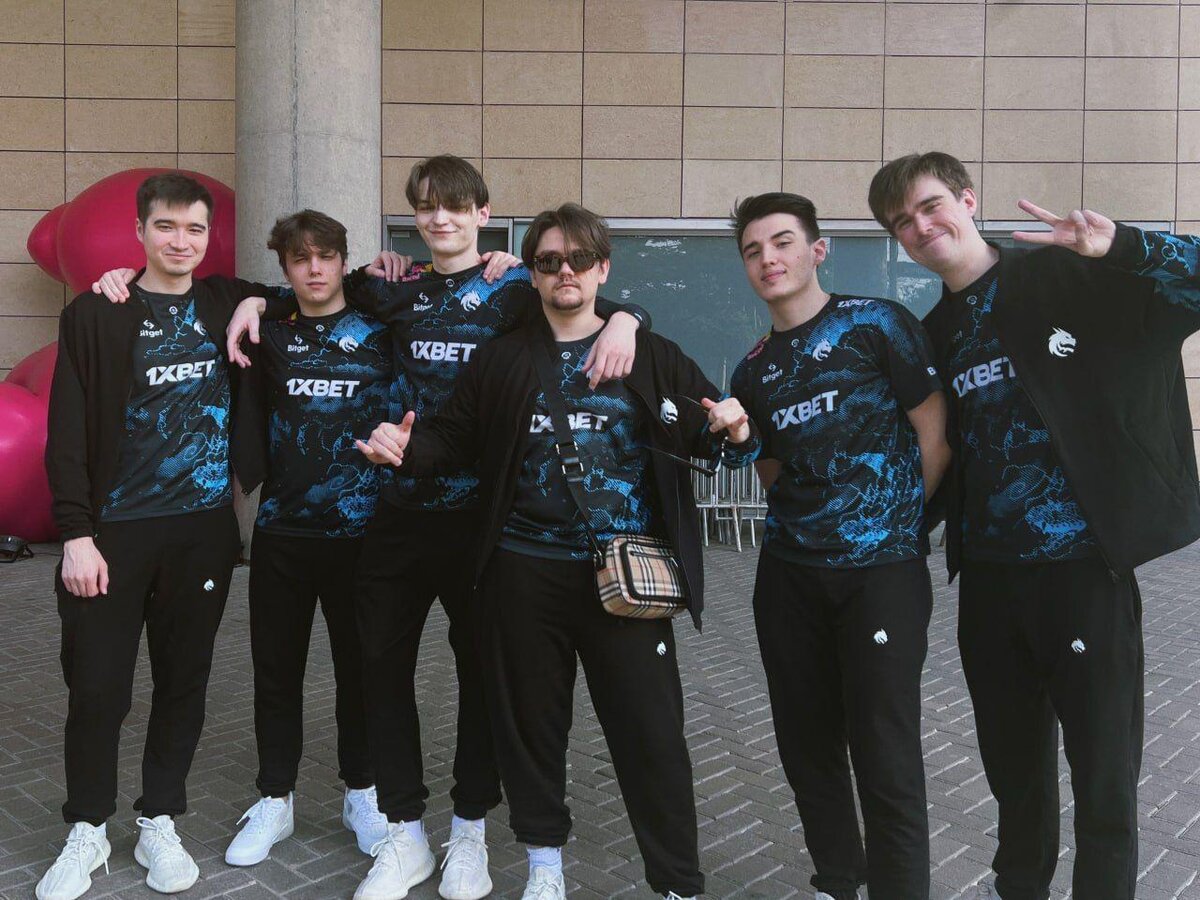     Состав Team Spirit