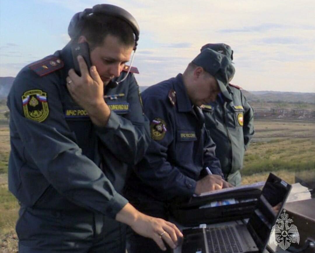    Когда папа в МЧС. В день отца Александр Казаченко раскрыл секрет семейного счастья Андрей Севостьянов