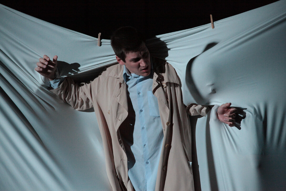 спектакль. пушкина г. театр пропасть. новат севильский цирюльник фото. севильский цирюльник ас юнити.