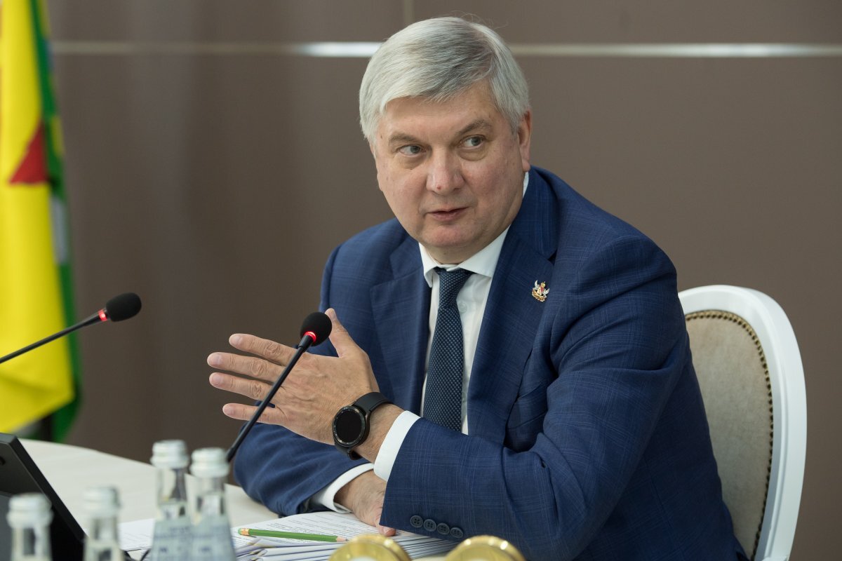    Губернатор поручил проанализировать зарплаты «неуказных» бюджетников