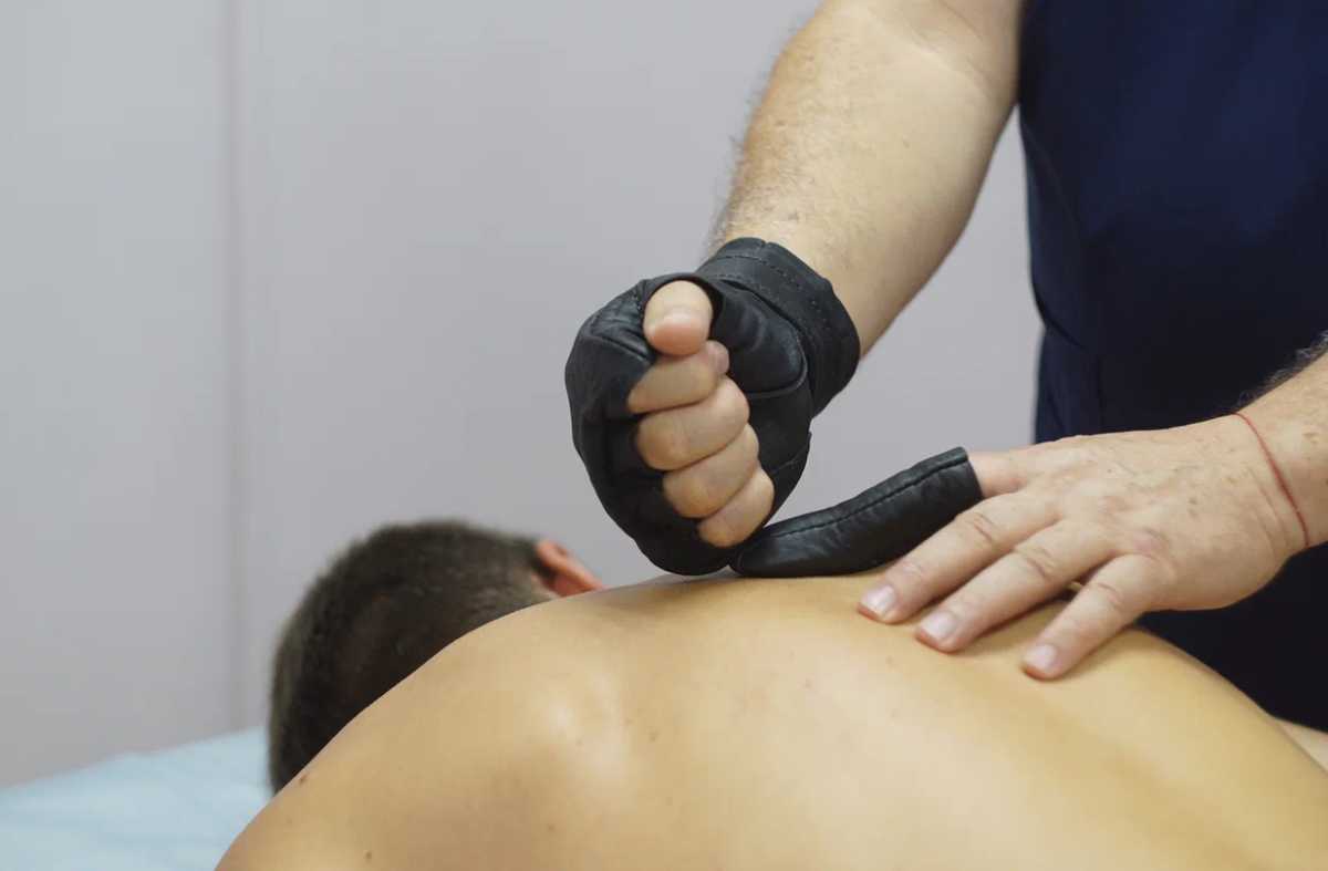 Костоправ за работой