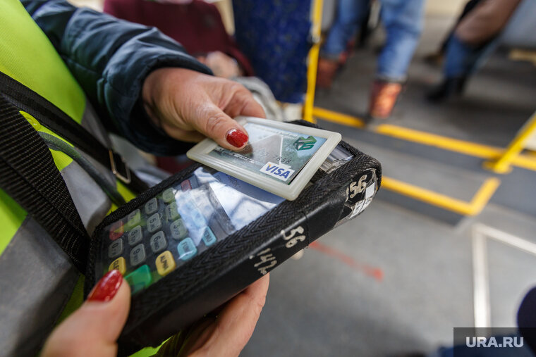    Курганский перевозчик проверил кондуктора из-за хамства пожилым пассажирам