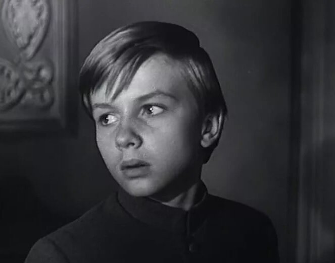 Среди шести ролей Александра Милокостого в кино самый яркий его образ – Юра Львов в фильме «Адъютант его превосходительства», вышедший на экраны в 1970 году.-2