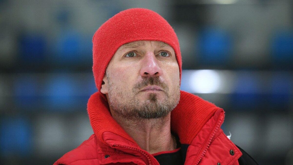    Фигурист Роман Костомаров на репетиции ледового спектакля Ильи Авербуха "Анна Каренина" в Москве.© РИА Новости / Рамиль Ситдиков