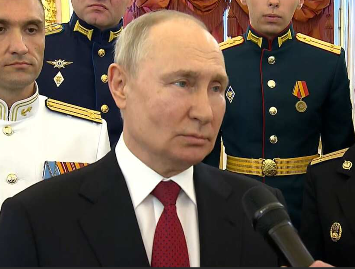    Путин заявил, что Россия видит «затишье» в украинском контрнаступлении Марина П.