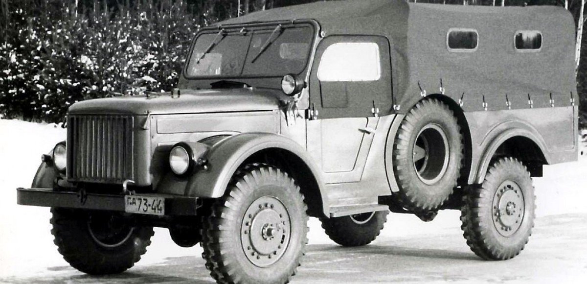    Капотный ГАЗ-62 - изначальный вариант.В общественном достоянии