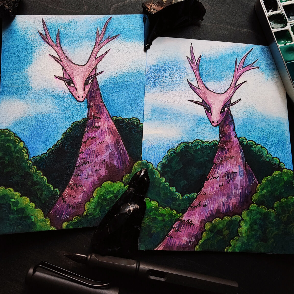 Тест текстуры бумаги Baohong 100% хлопок. Слева среднее зерно, справа мелкое зерно. Акварель в смешанной технике. Дополненная чёрной и блелой ручками и цветными карандашами.