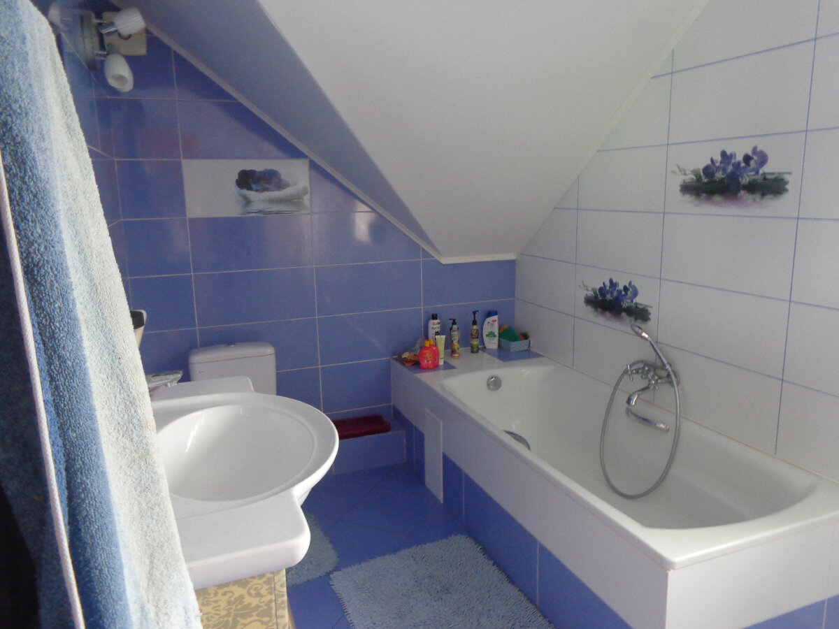 Дизайн здесь моей любимой супруги, недорого и со вкусом