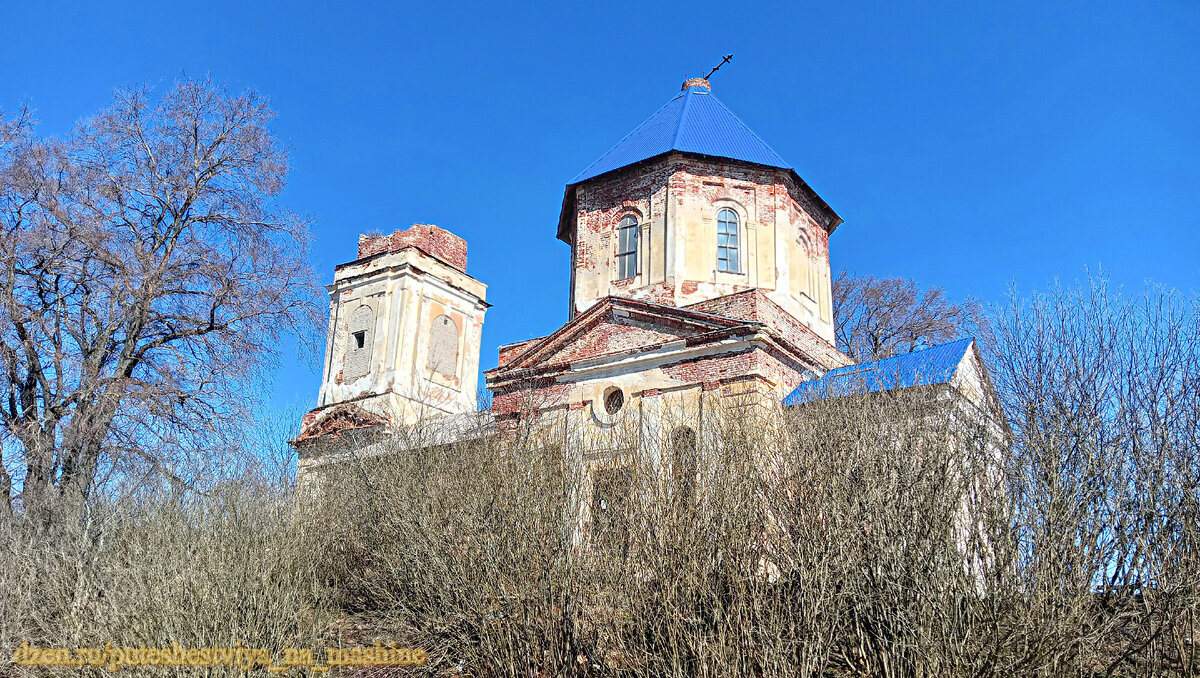 Смоленская церковь в селе Пятница-Плот Торжокский район Тверская область