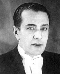 Эмиль Теодорович Ренард-Кио (первоначально выступал под сценическим псевдонимом Эмиль Ренард; настоящая фамилия Гиршфельд; 30 марта [11 апреля] 1894, Москва, Российская империя — 19 декабря 1965, Киев, Украинская ССР, СССР) — советский артист цирка, иллюзионист. Народный артист РСФСР (1958), создатель иллюзионных представлений, конструктор цирковой аппаратуры - Википедия