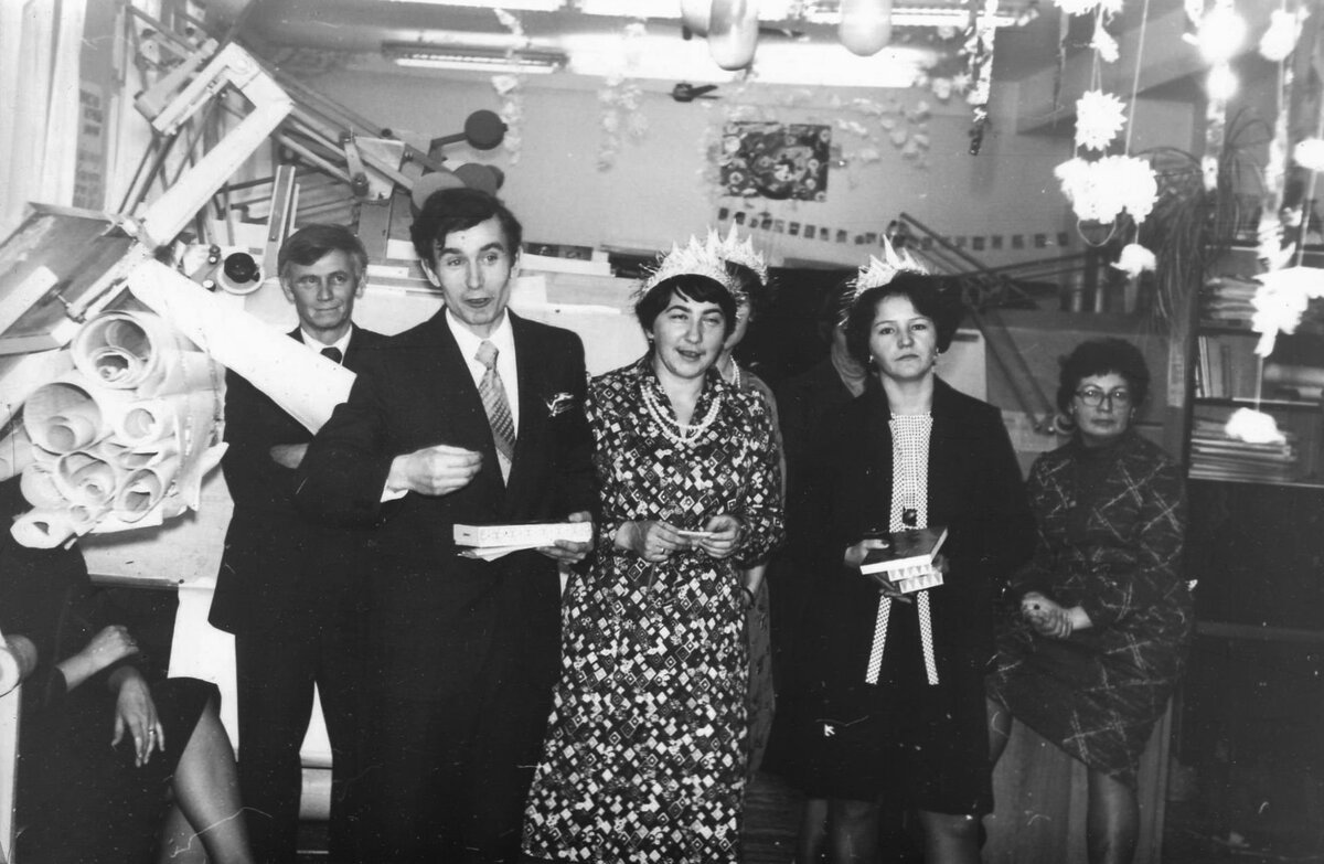 Новогодний «корпоратив» в одном из советских НИИ.