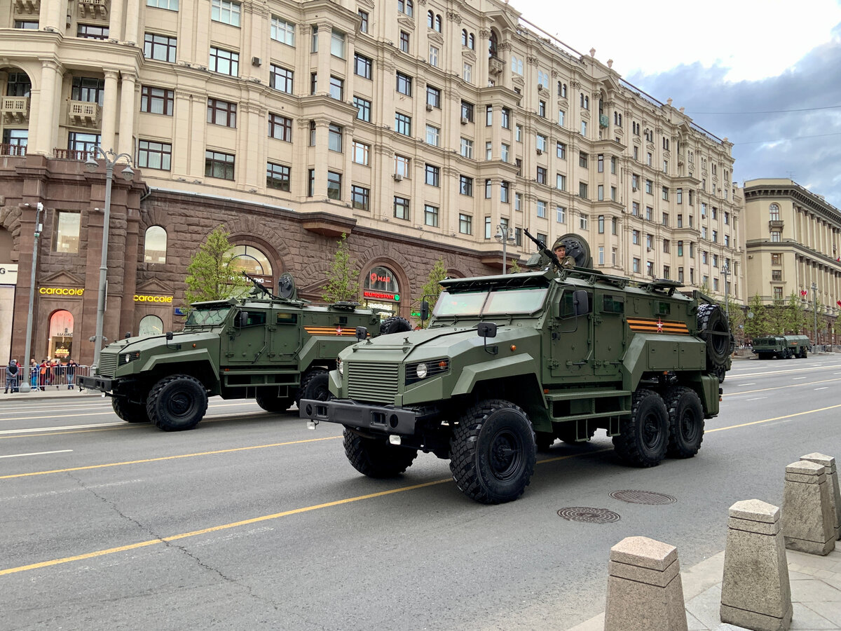 Парад Победы-2023: обзор всей наземной военной техники | Moustank | Дзен