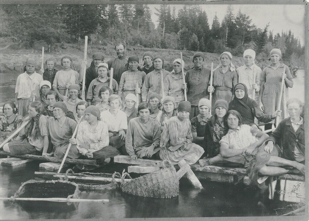 Артели хабаровск. Тасеево Красноярский край. Артель Плотников 19 век. Село Тасеево Красноярский край.