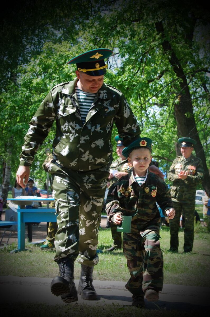 Красивые и трогательные поздравления с Днем Пограничника папе в стихах и своими словами (в прозе)