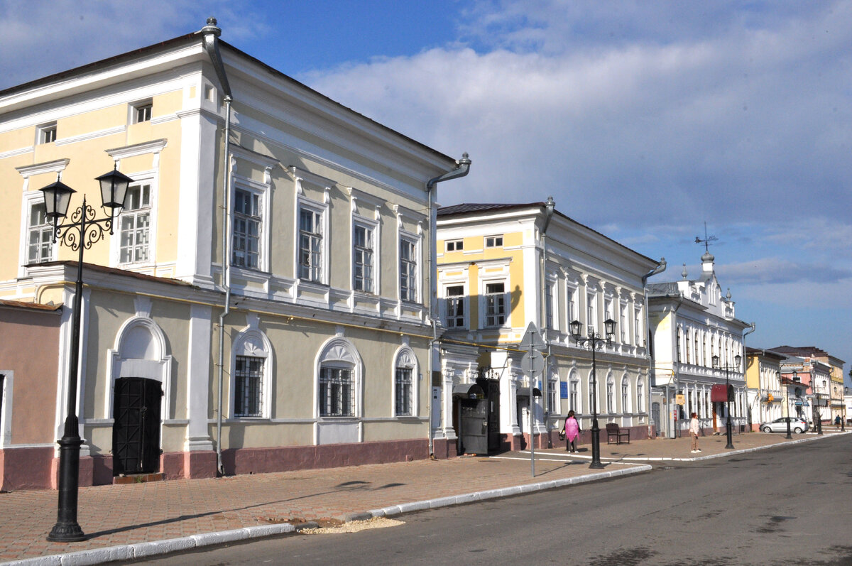 Города с многовековой историей. Древние города Елабуга. Львов город - Елабуга.