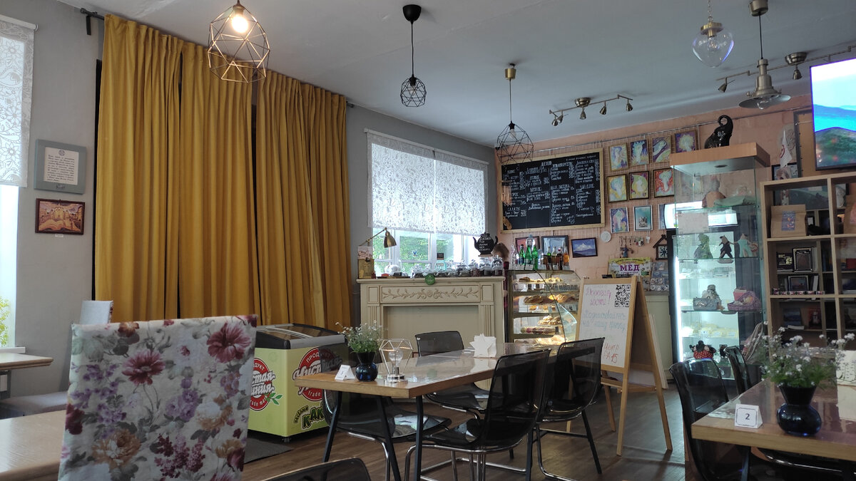 Арт-кафе Извара-15 вид внутри