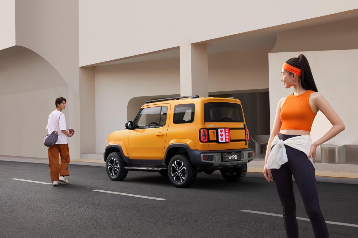 На фото: электрический кроссовер Baojun Yep