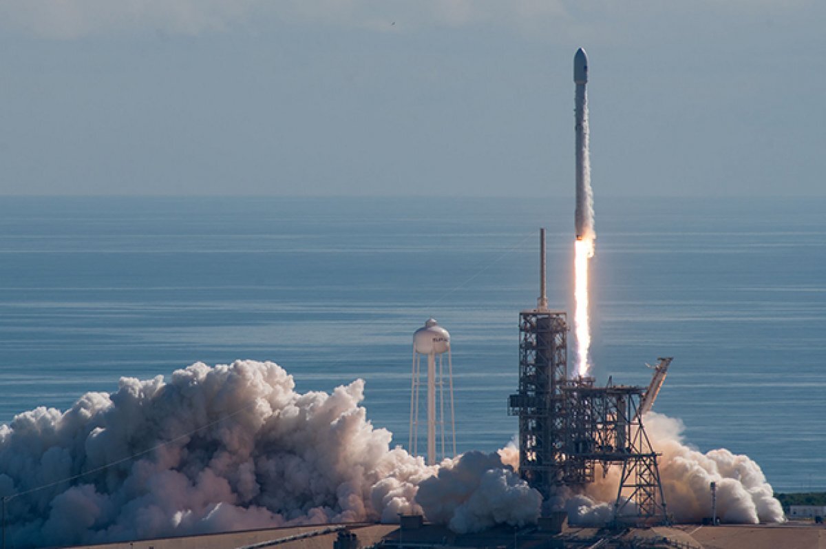    SpaceX отправила в космос новую партию из 52 интернет-спутников Starlink