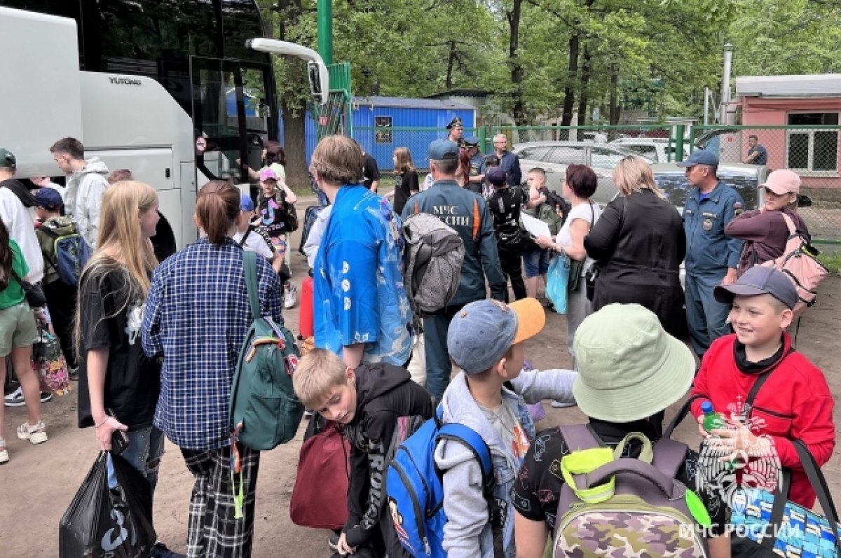    Вывозили из-под обстрелов. В воронежский лагерь приехали белгородские дети