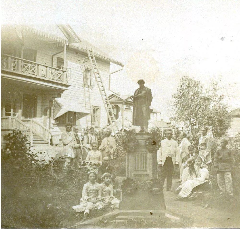 Открытие памятника Пушкину в имении нижегородских дворян. Фото: rg.ru