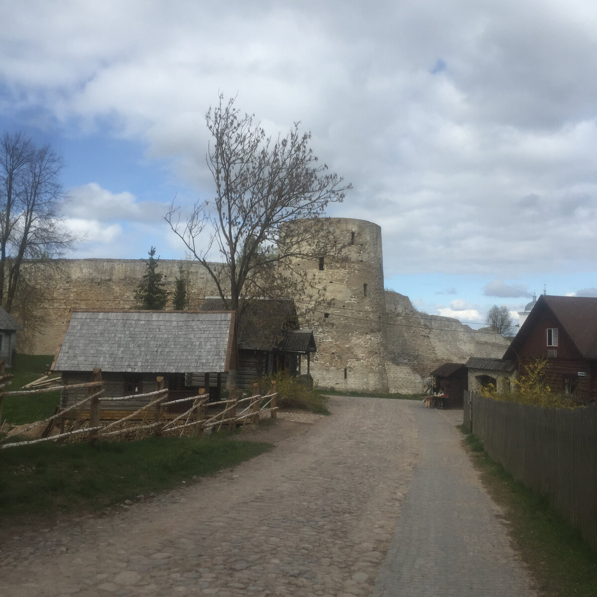 Вот показались стены крепости