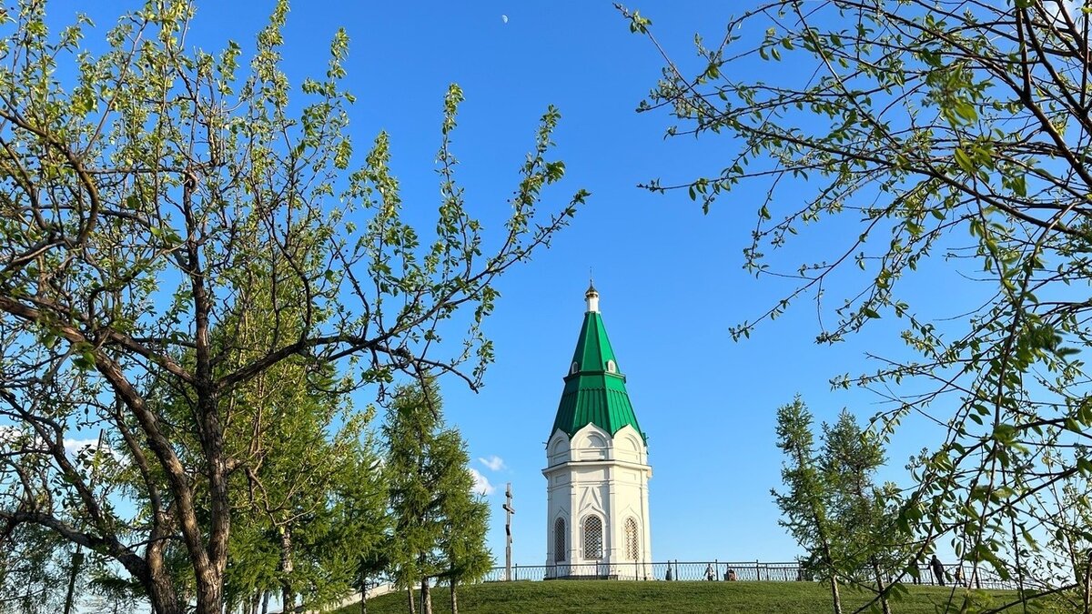     Мэрия Красноярска сообщила о частичных перекрытиях центральных улиц из-за проведения крестного хода.