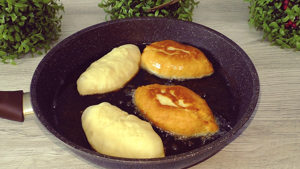 Жареные пирожки с творожной начинкой. Сладкие пирожки с творогом. Вкусные,  пышные и нежные | Красилова Наталья / Food | Дзен