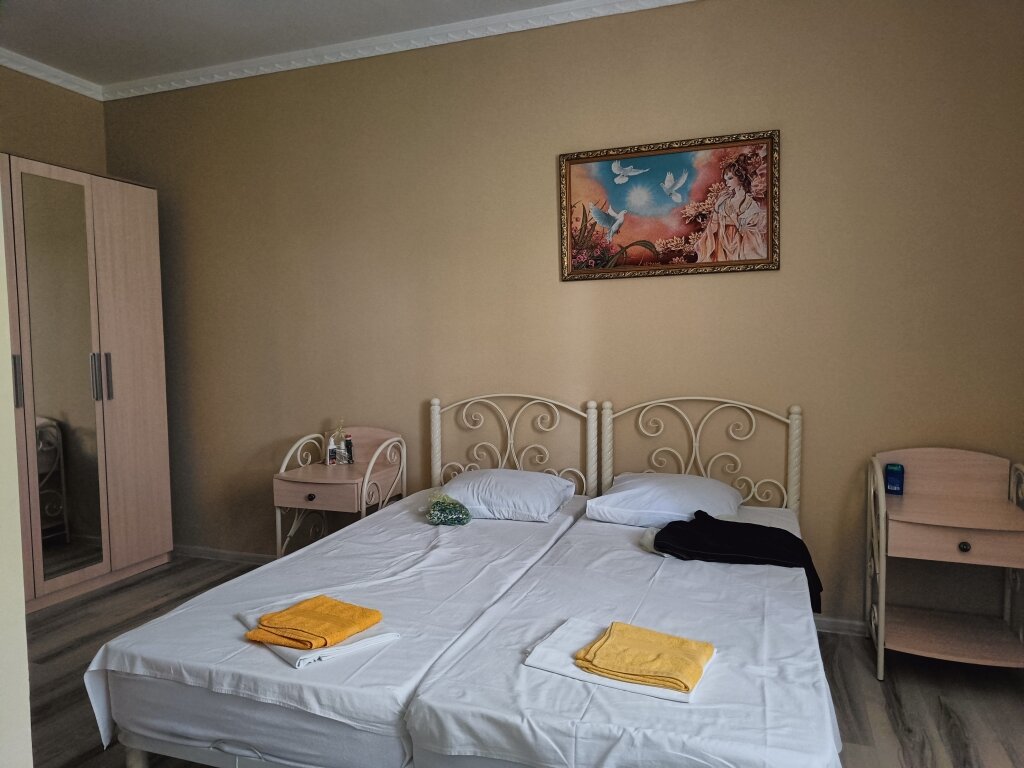 номер в Хосте, Октября 9/3