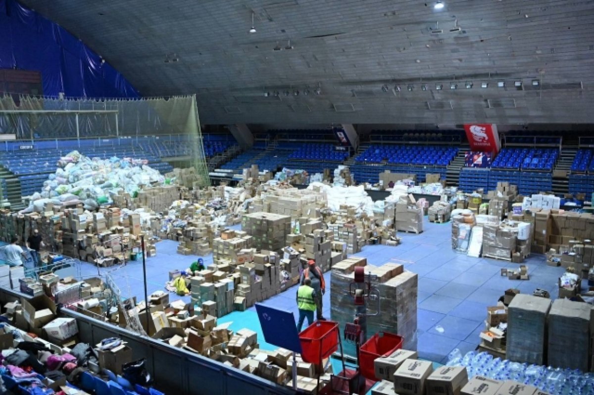    В Белгороде изменится график работы пункта выдачи гуманитарки в ДС «Космос»