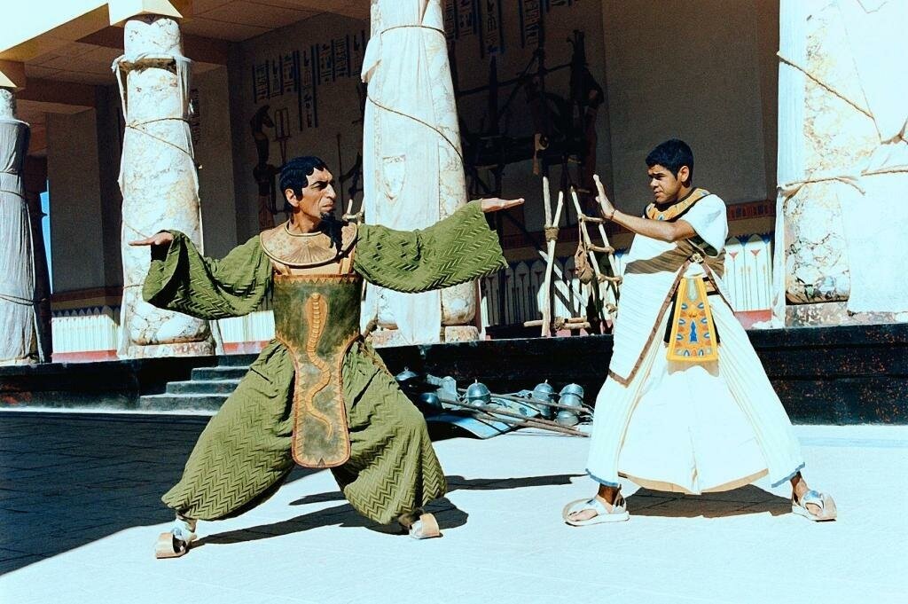 куда ж без приколов над "Матрицей" в начале нулевых?!