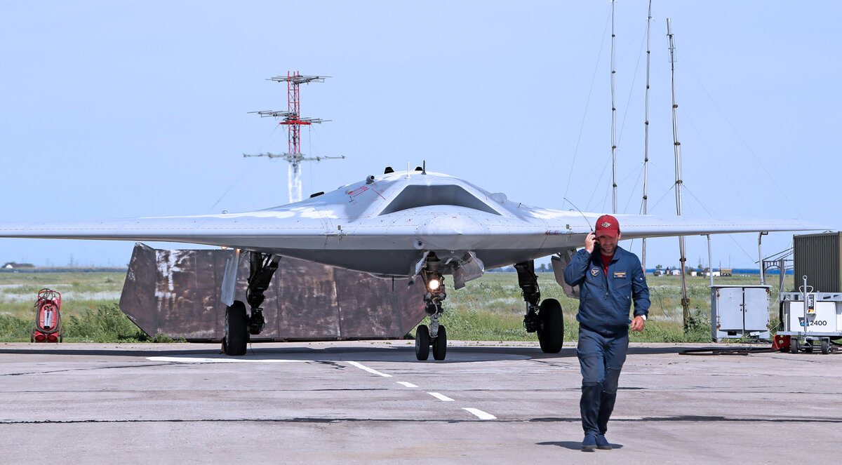 Фото из открытых источников. БПЛА "Охотник"