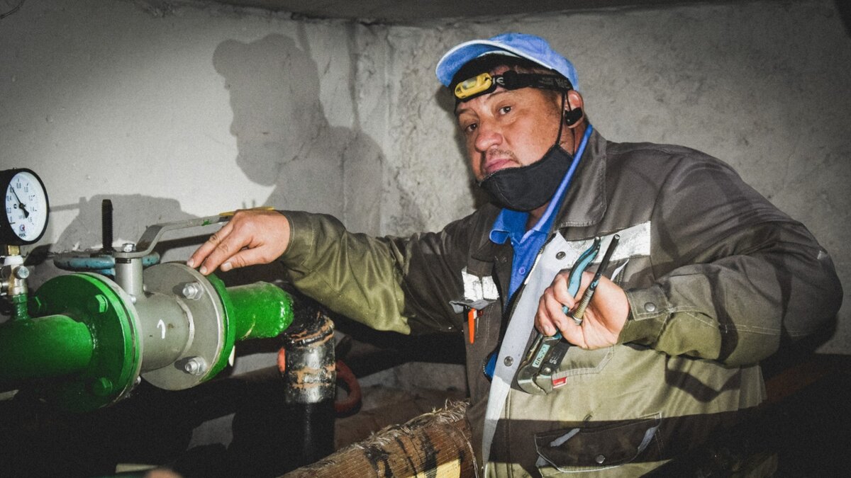     В Ростове авария на теплосетях на улице Толмачева может оставить без горячей воды центр города, ЗЖМ и микрорайон Новое Поселение, об этом сообщили в пресс-службе компании ООО «Ростовские тепловые сети».