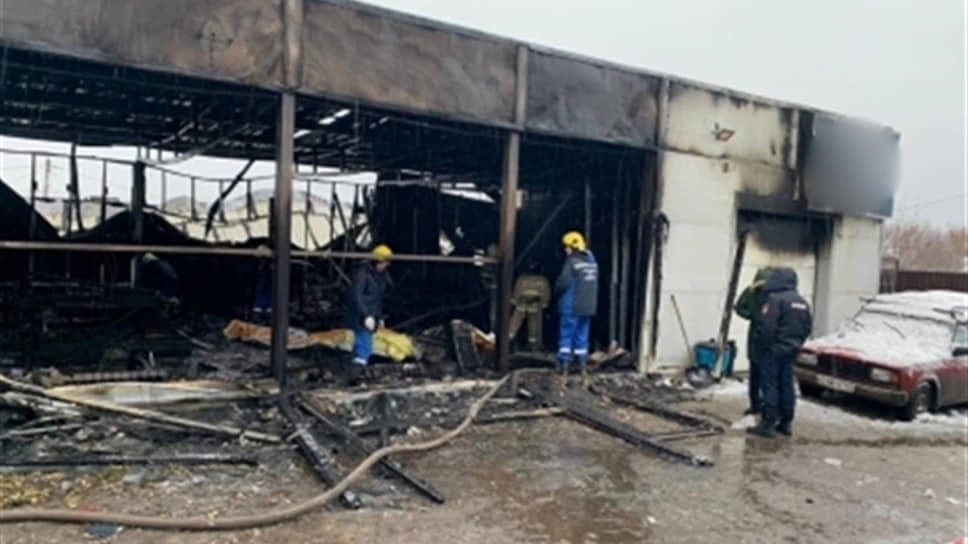 Фото: ГУ МВД по Самарской области📷Последствия поджога магазина ритуальных услуг