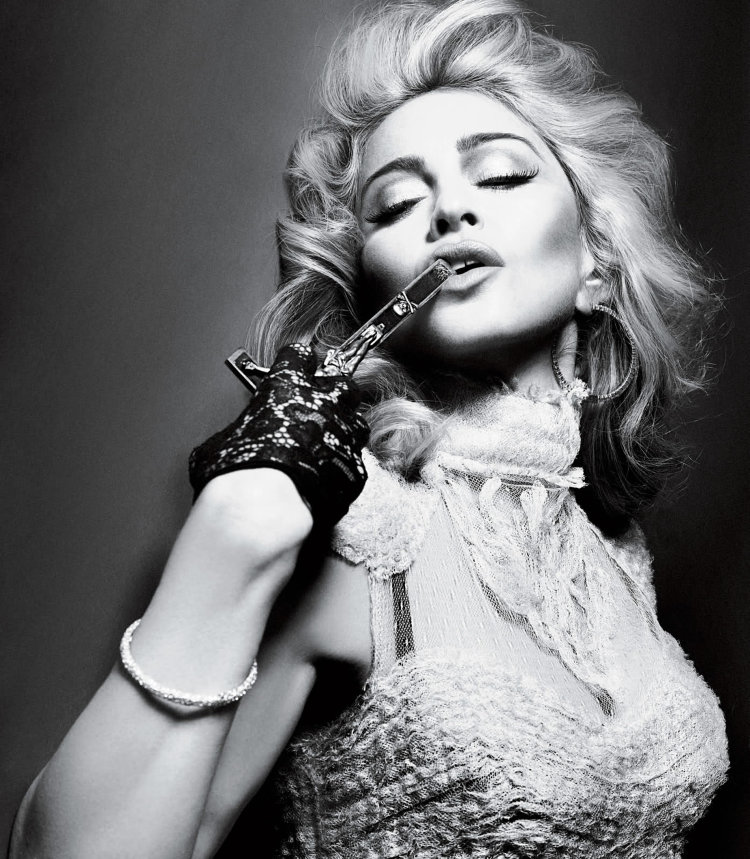 Стильный и соблазнительный образ Мадонны в корсете Anoeses [Мода moda]