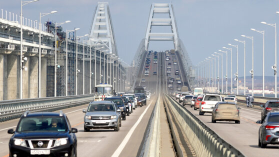    Власти сообщили о значительном уменьшении пробки перед Крымским мостом Ирина Петрова