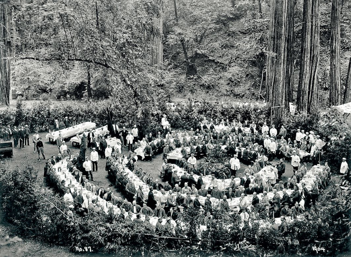 Bohemian grove. Богемская роща в Монте-Рио. Богемская роща Сова. Богемская роща Монте-Рио Калифорния. Статуя Совы в Богемской роще.