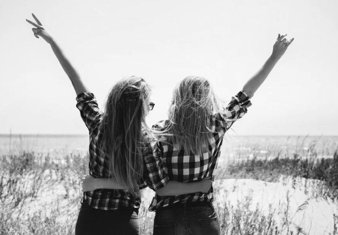 Две самые лучшие подруги. Две подруги. Красивые подруги. Лучшие подруги. Девочки подруги.