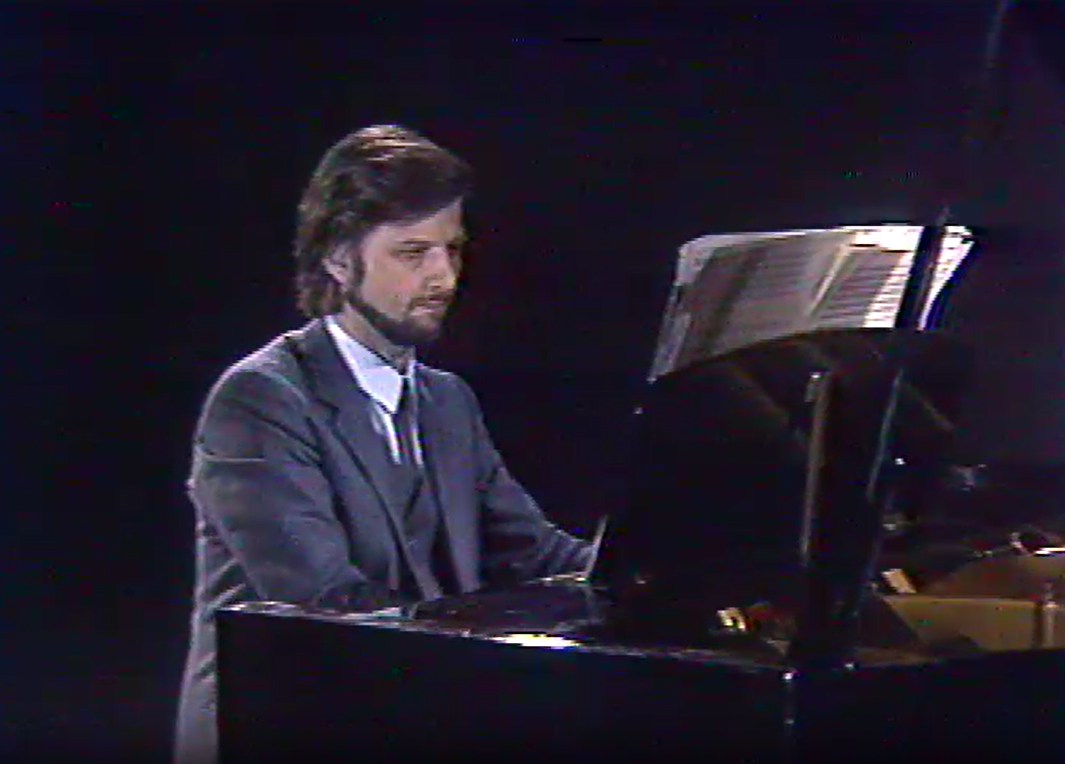 Кадр из программы "Так рождается музыка. Истоки..." (1984)