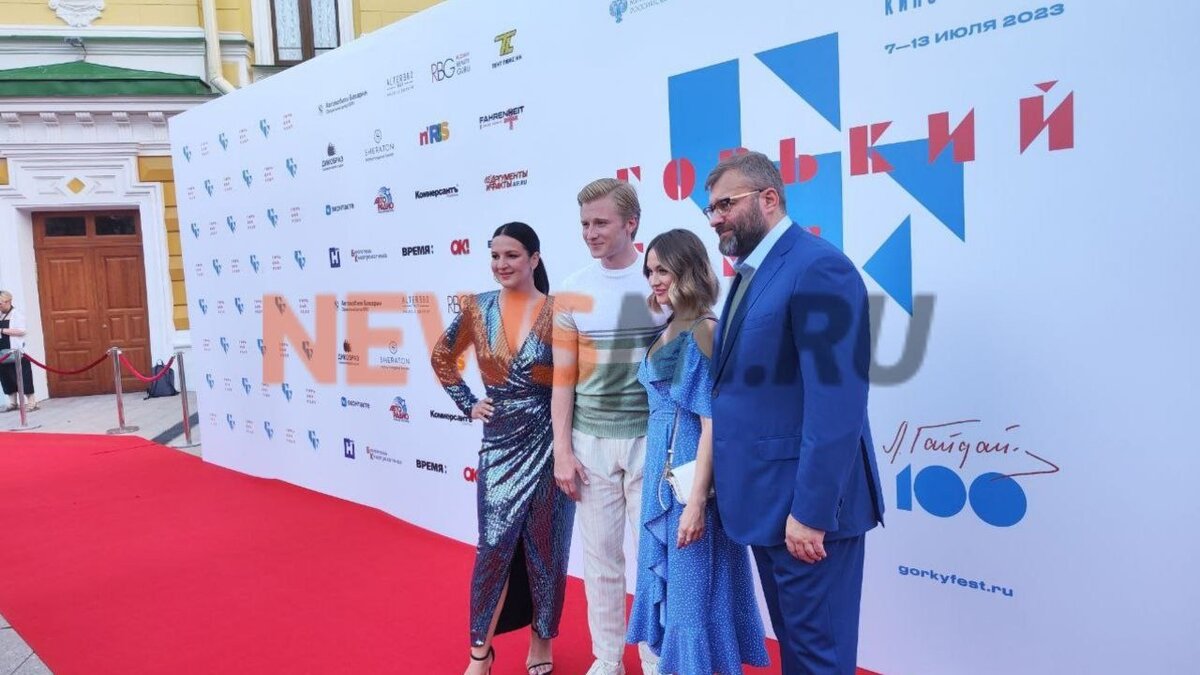     Фестиваль «Горький fest» (18+) открылся в Нижнем Новгороде. Об этом сообщает корреспондент NewsNN с места событий.