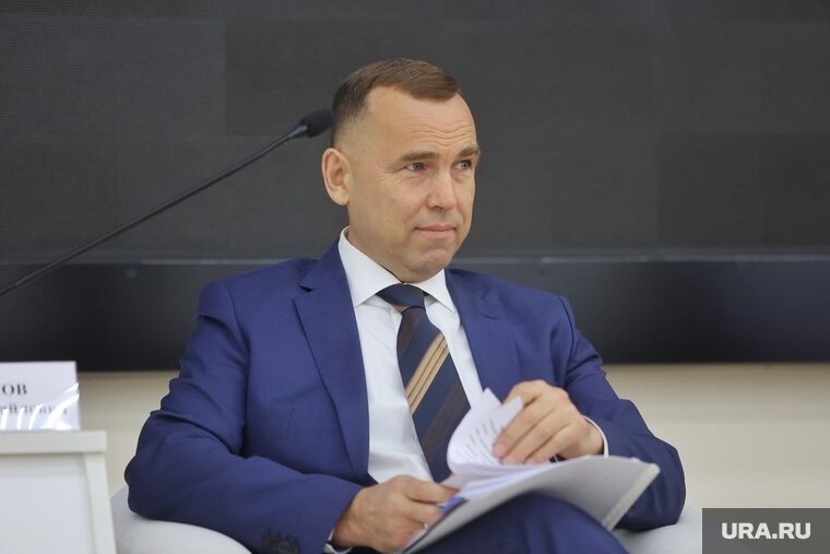    Вадим Шумков предложил подписчикам писать на служебную почту своего заместителя