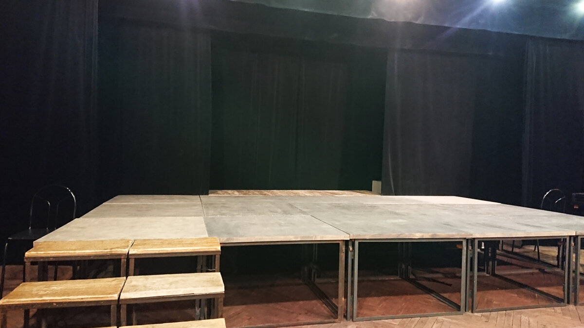 Сцена Театра Драматических Импровизаций