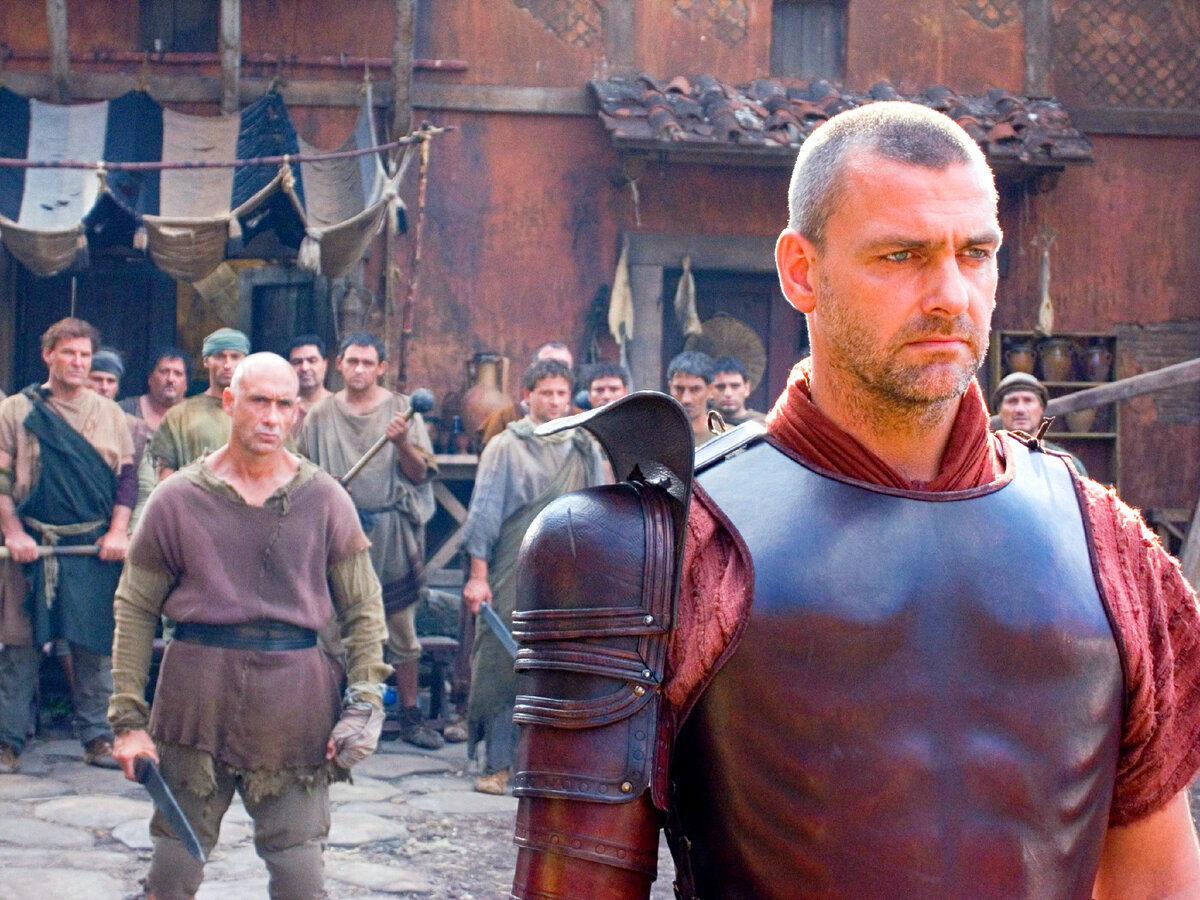 Рэй Стивенсон в роли Тита Пуллона. Сериал "Рим".