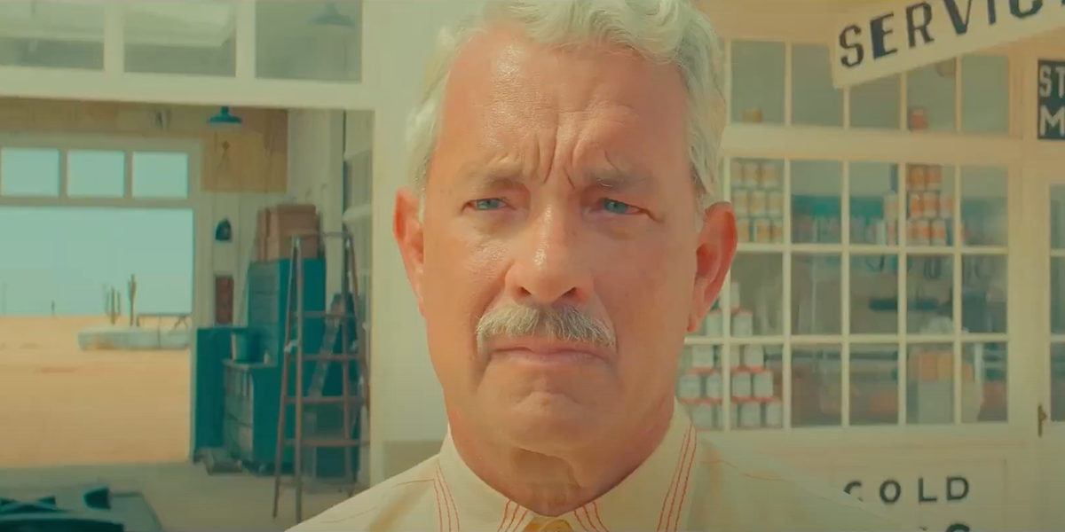 Кадр из фильма Asteroid City. Режиссер: Уэс Андерсон. Оператор: Роберт Д. Йоумен. Производство: American Empirical Pictures, Focus Features, Indian Paintbrush