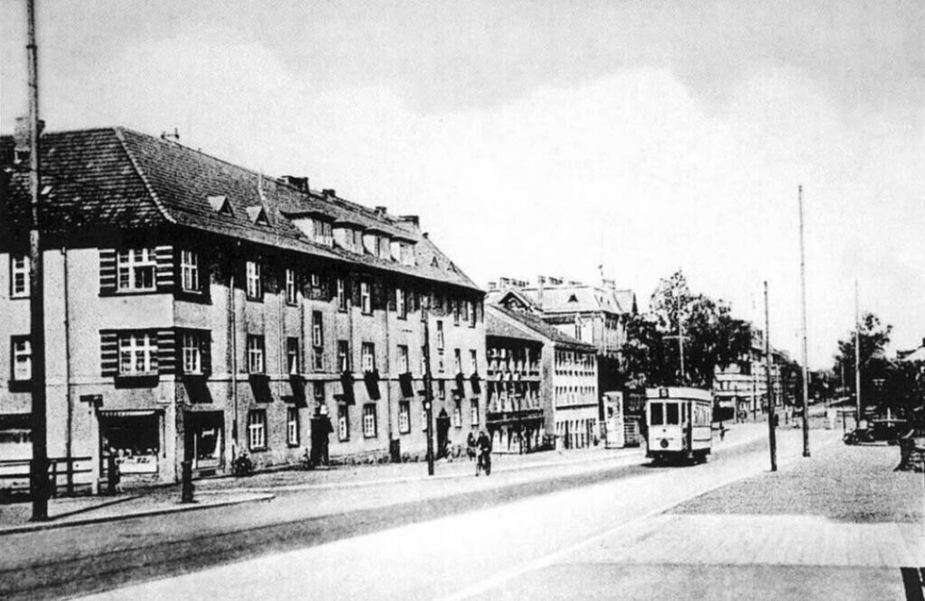 Замиттер Аллея в Кёнигсберге, ныне - улица Горького