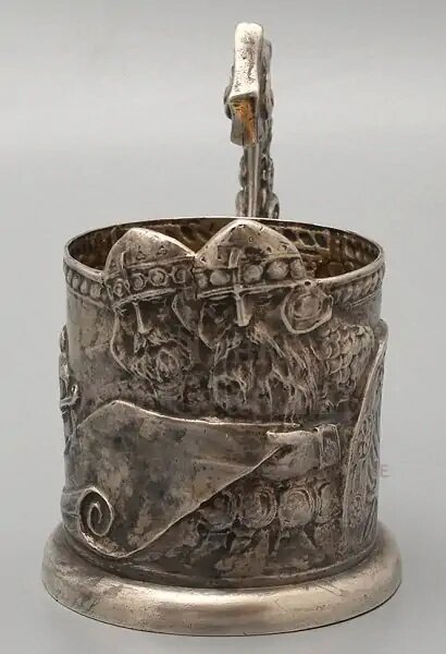 Подстаканник «Богатыри», серебро, СССР, середина 1920-х годов