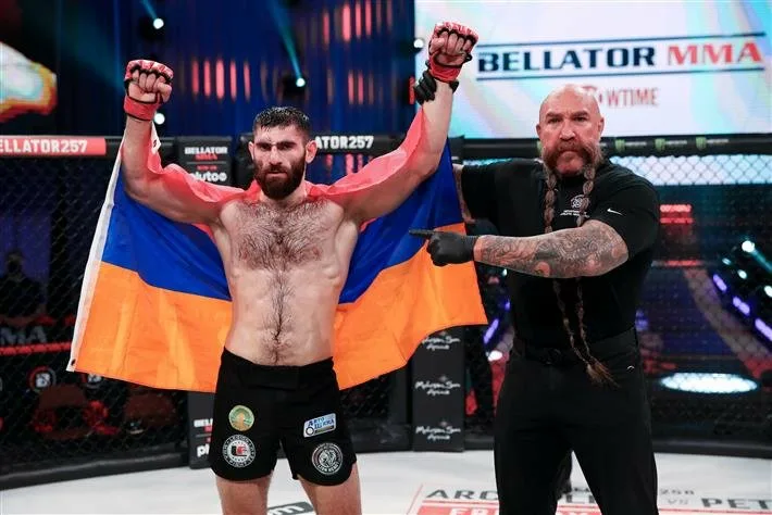 Грачик Бозинян - знаменитый армянский боец смешанных единоборств 